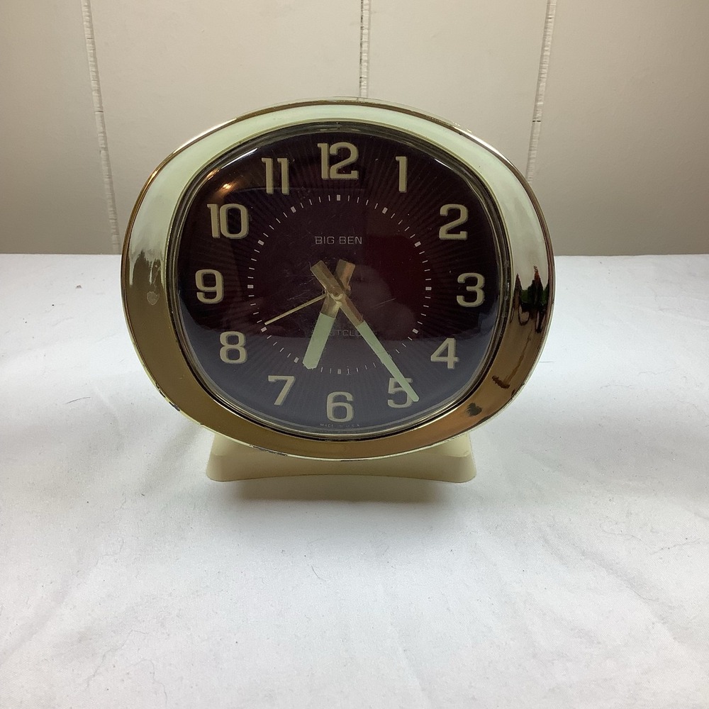 Westclox Big Ben Alarm Clock Wind Up Gold Tone Luminous Dial Glow Hands